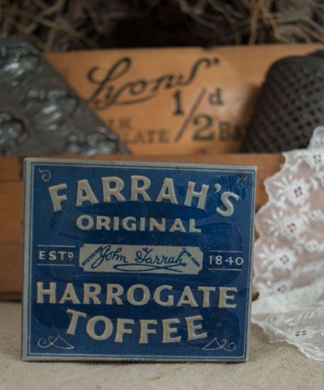 vintage Harrogate Toffee snoepjesverpakking