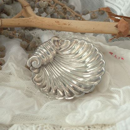 vintage zilveren zoutbakje in schelpvorm