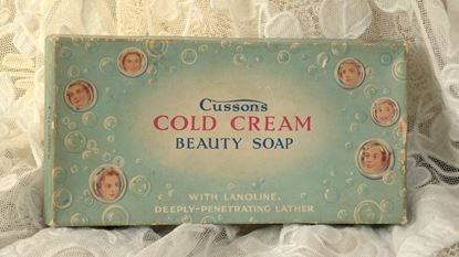 Picture of VINTAGE SOAP BOX OF CUSSONS SOAP FROM THE 50-60S