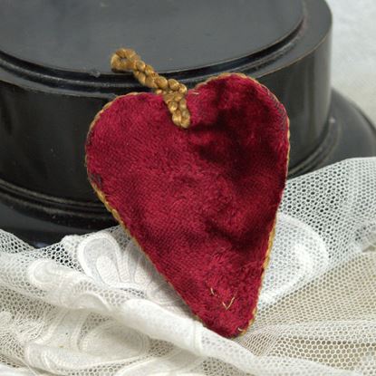 vintage speldenkussentje in hartvorm